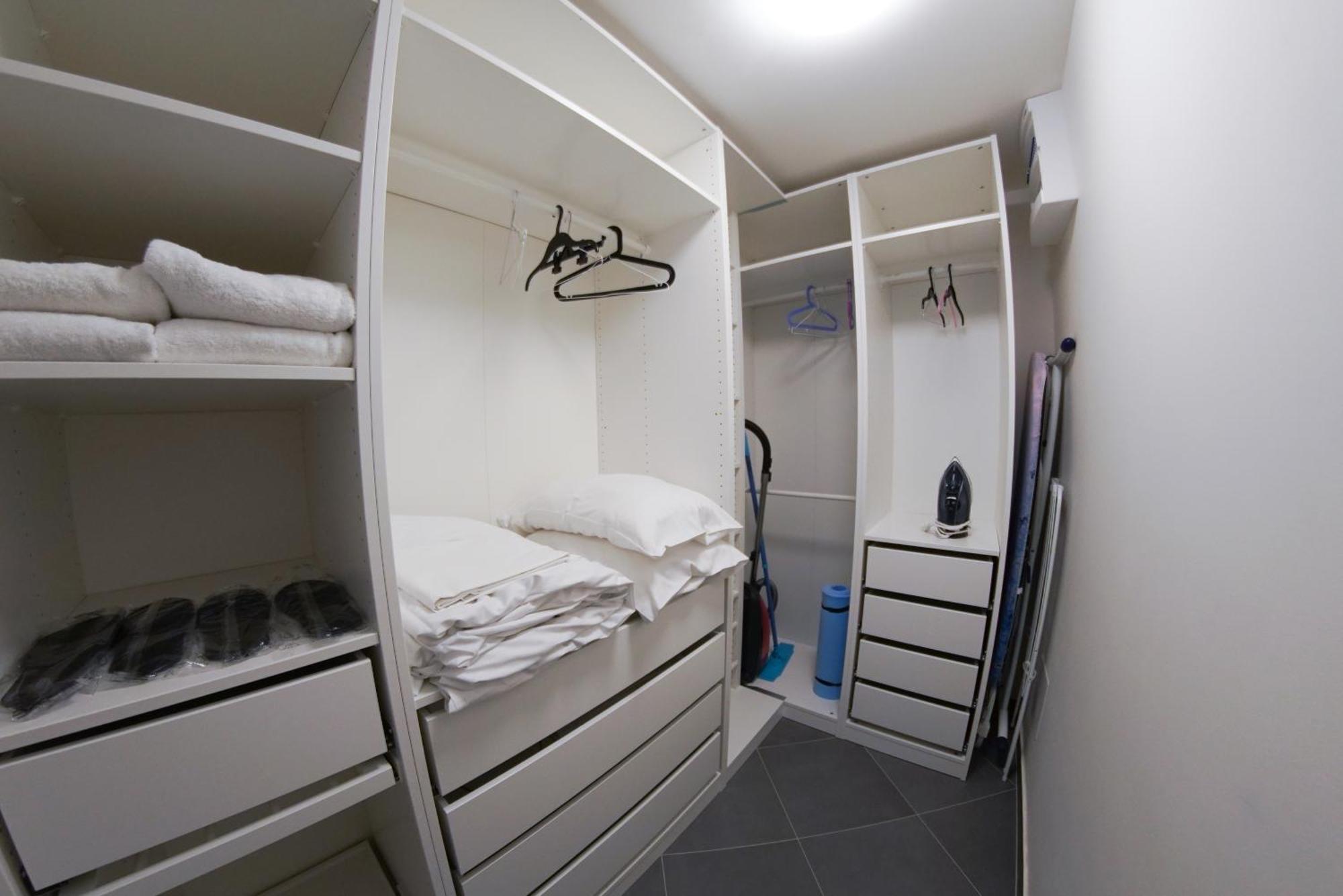 Holesovice Delight: Modern Comfort With A Twist In Prague 7 Eksteriør billede