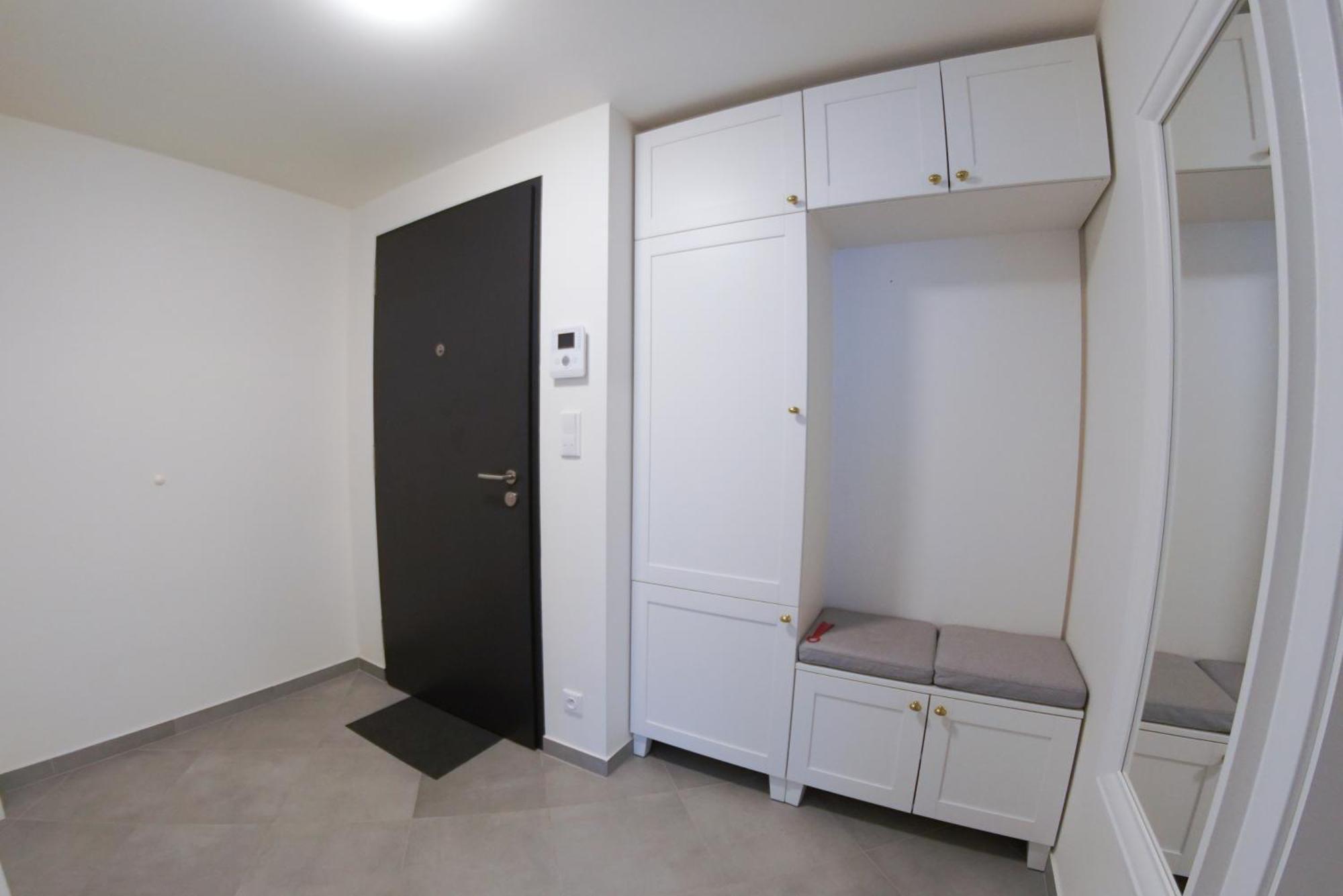 Holesovice Delight: Modern Comfort With A Twist In Prague 7 Eksteriør billede