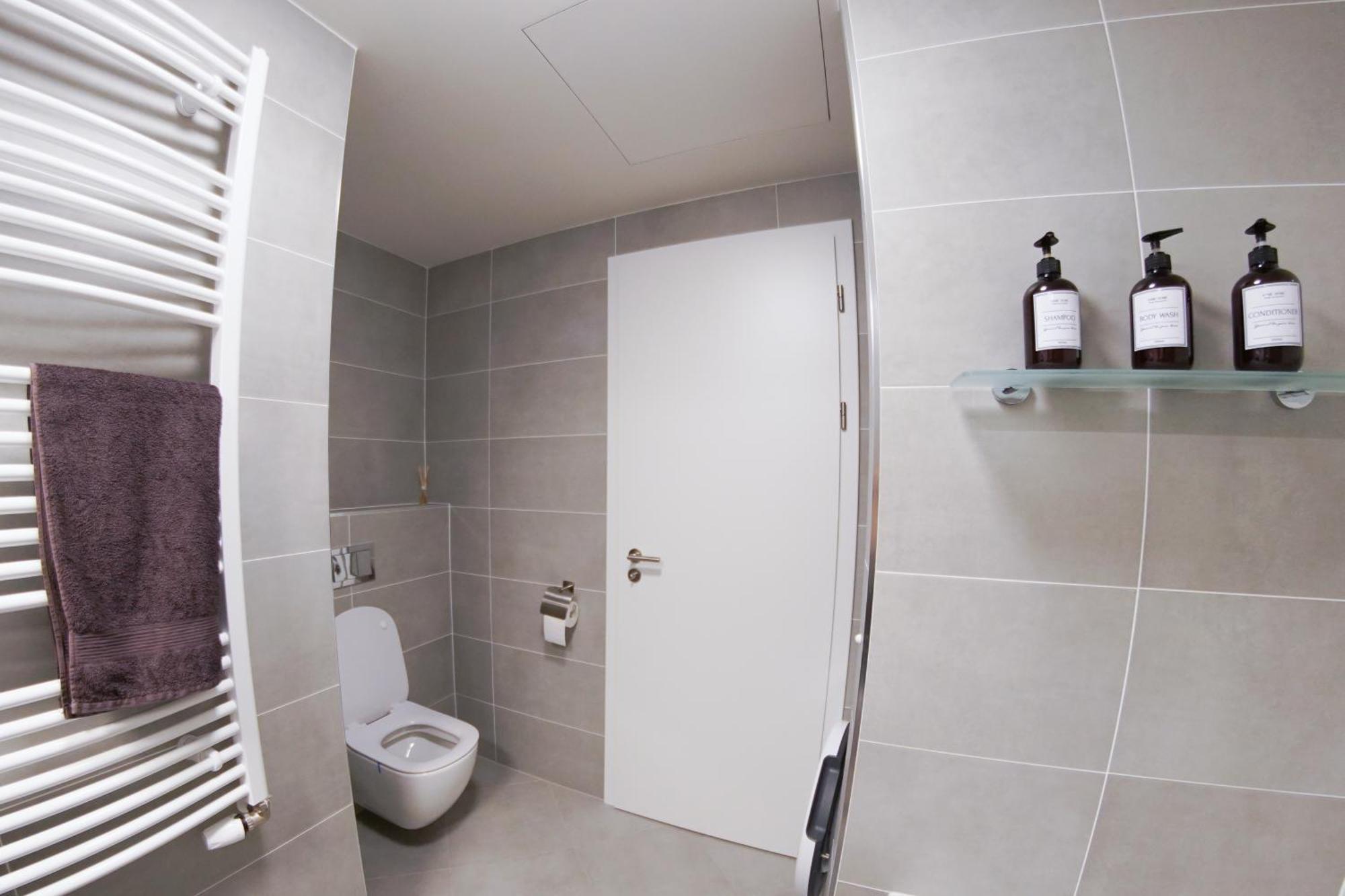 Holesovice Delight: Modern Comfort With A Twist In Prague 7 Eksteriør billede